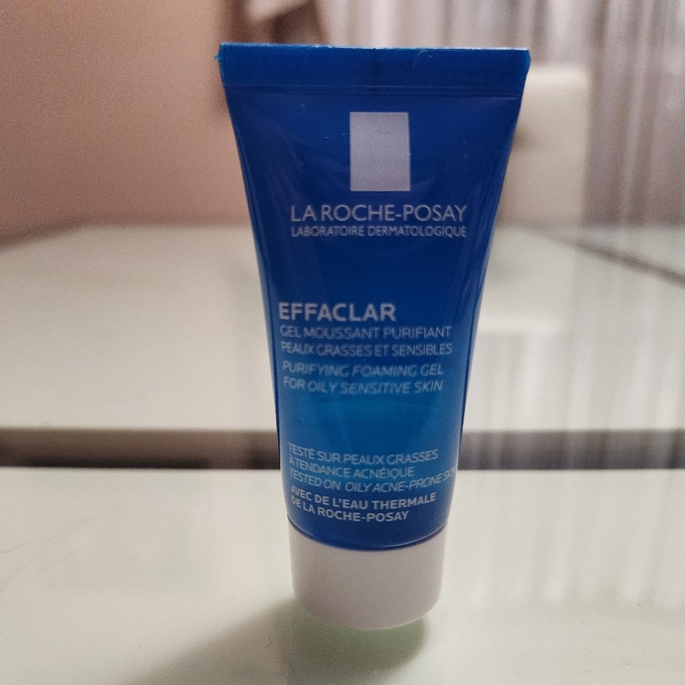 FREE W/$10 BEAUTY PURCHASE✨️La Roche-Posay Cleanser✨️